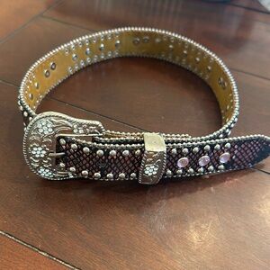 Girls Blingy belt size small